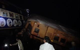 andhra-pradesh-visakhapatnam-rayagada-passenger-train-derails-in-vizianagaram-injuries-casualties-latest-updates